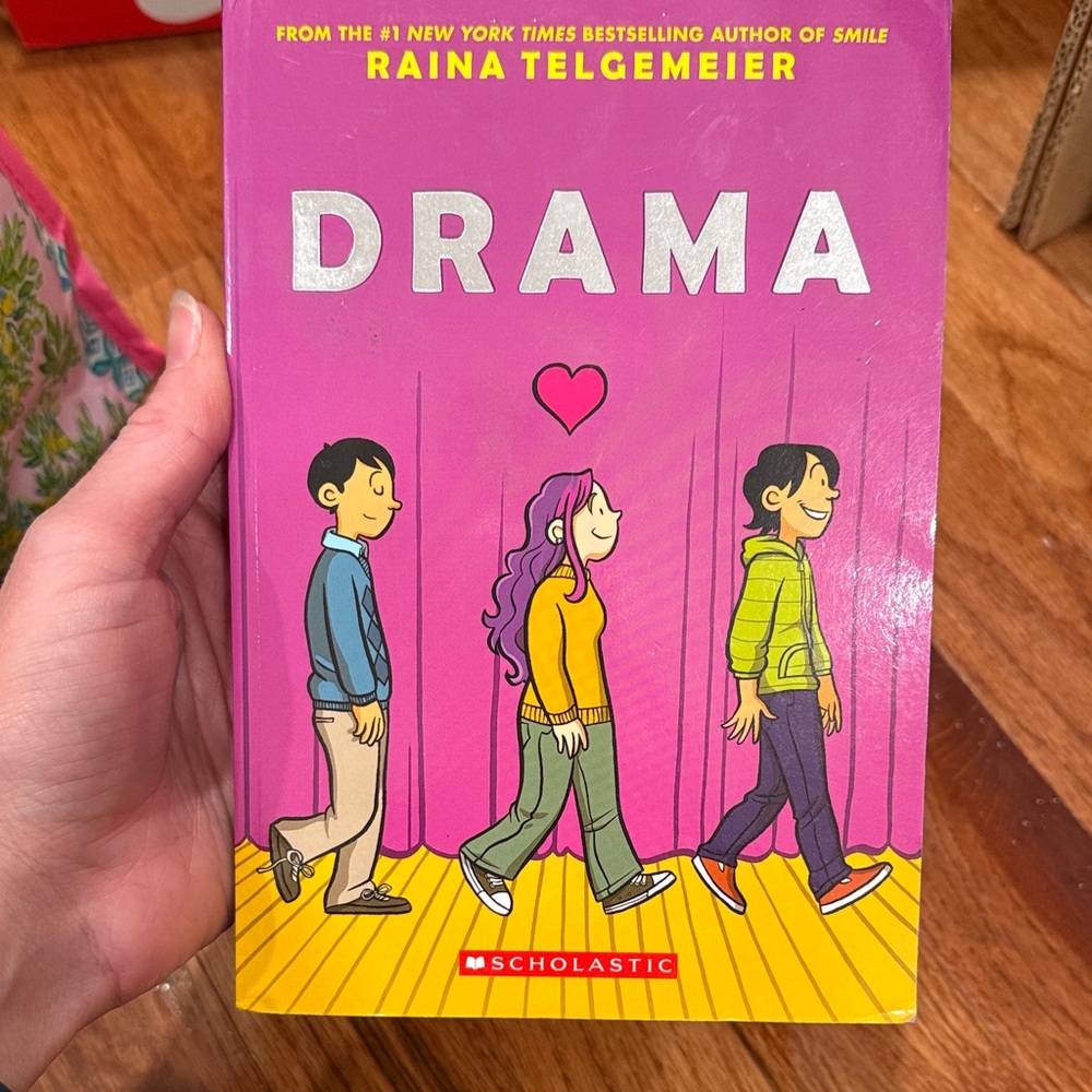 Scholastic Drama Graphic Novel - Pink Cover